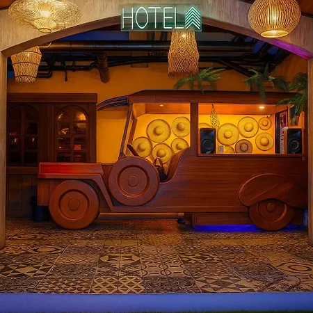 Connector Hostel-2