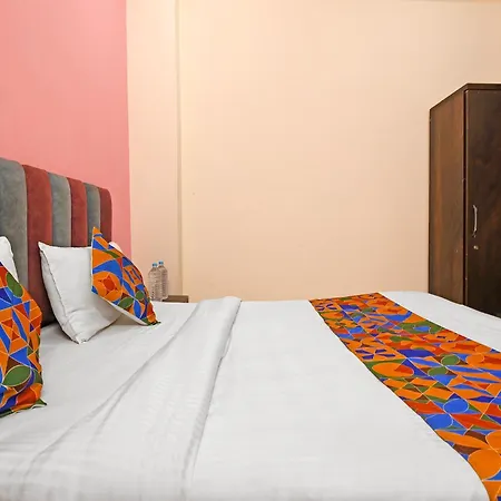 Fabhotel Insight Inn-3