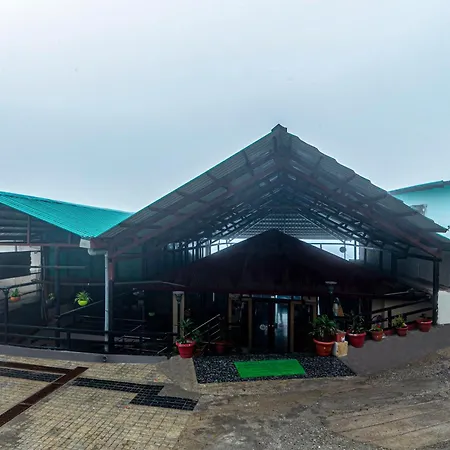 Treebo Premium Queen Of Hills 900 M From Mall Road-3