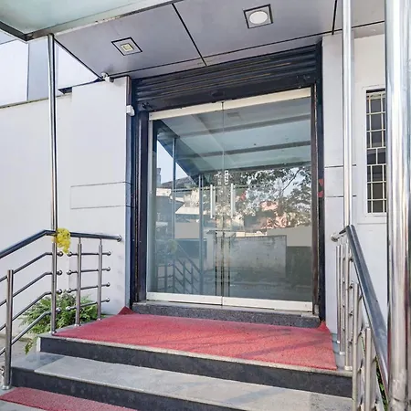 Super Townhouse Oak City Center Kushal Nagar-2