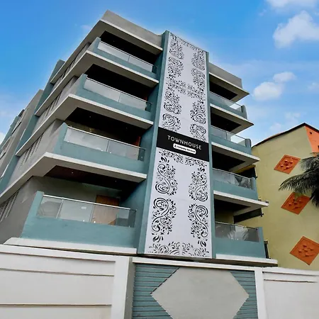 Townhouse Oak Sapphire Star Chappan Market-3