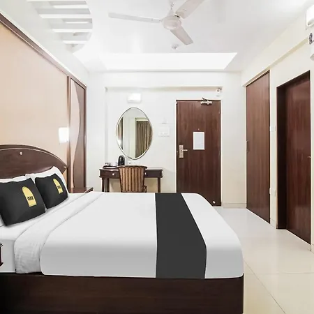 Townhouse Oak Hotel Shubhangan Near Juhu Beach-3