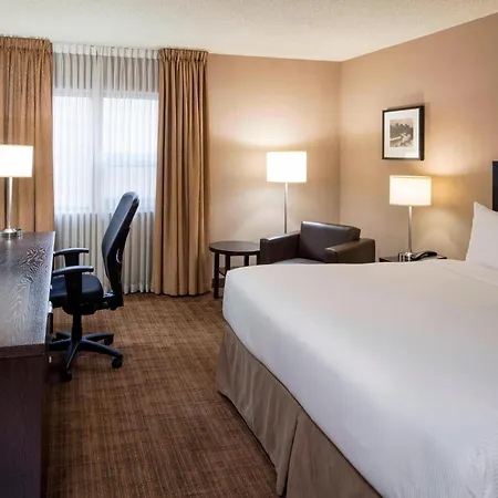 Delta Hotels Calgary Airport In-Terminal-3