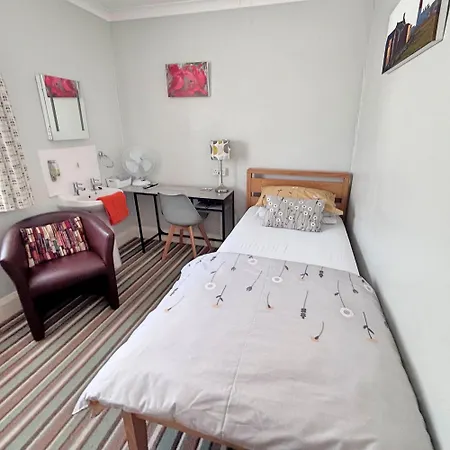 Hudsons Guest House - Adults Only-3