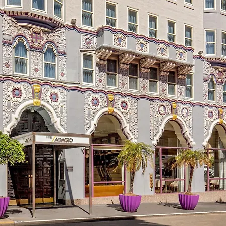 Hotel Adagio, Autograph Collection-3