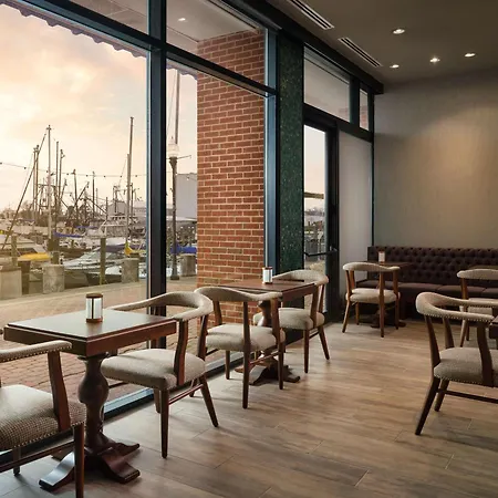 The Landing At Hampton Marina, Tapestry Collection By Hilton-2