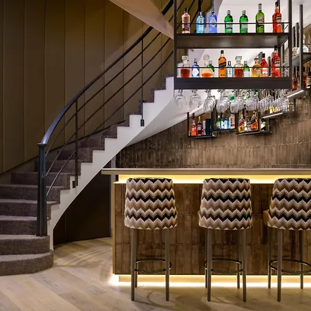 Ac Hotel Carlton Madrid By Marriott-2