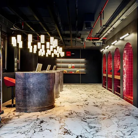Radisson Red Madrid-3