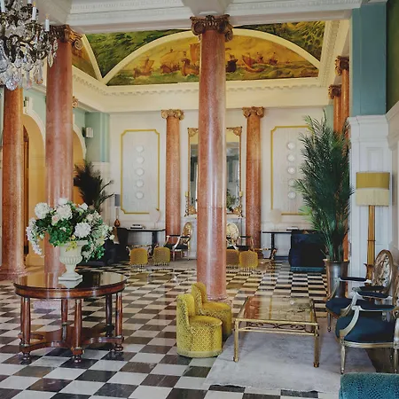 The Queens Hotel-2