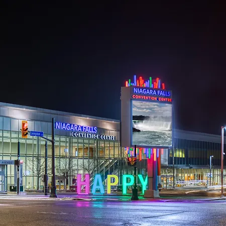 Wyndham Grand Fallsview Hotel-2