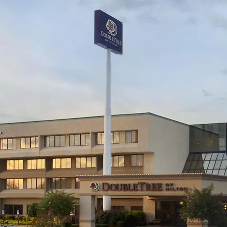 Doubletree By Hilton Fayetteville-3