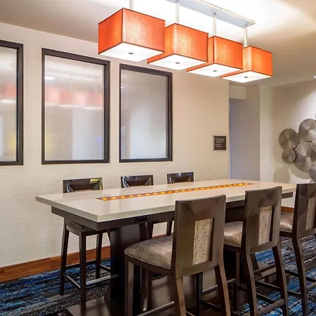 Doubletree Suites By Hilton Minneapolis Downtown-2
