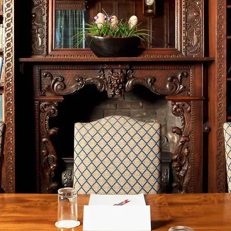Mercure York Fairfield Manor Hotel-3