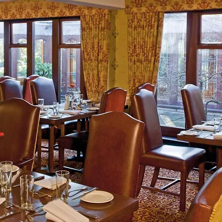 Macdonald Alveston Manor Hotel & Spa-3