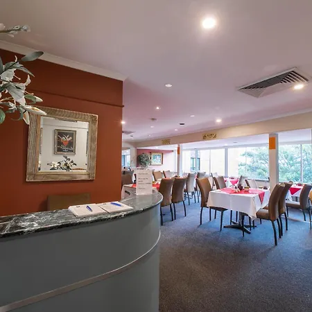Twin Towers Inn-3
