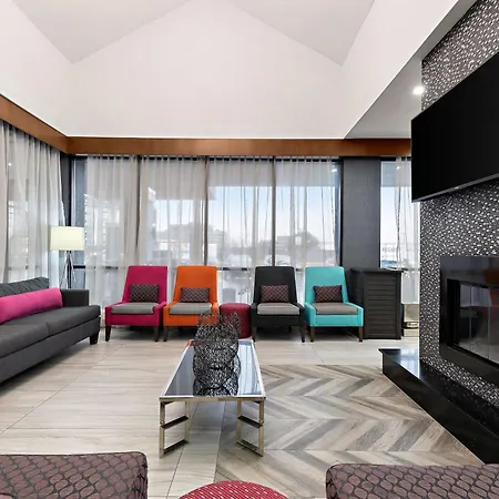Best Western Plus Toronto North York Hotel & Suites-2