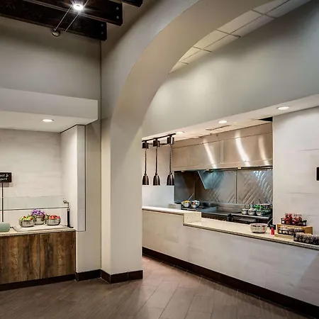 Embassy Suites By Hilton Dallas-Love Field-3