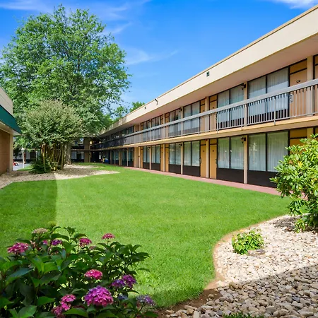 Quality Inn Roanoke Airport-3