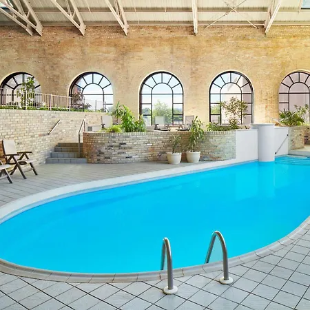 Delta Hotels By Marriott London Armouries-2