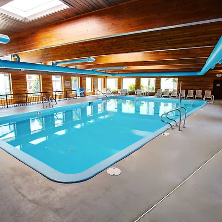 Country Inn & Suites By Radisson, Traverse City, Mi-3