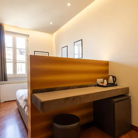 Hotel Embassy-3