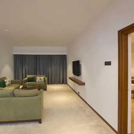 The Avenue Regent-2