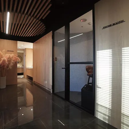 Roaders Plus Hotel - Taipei Station-2