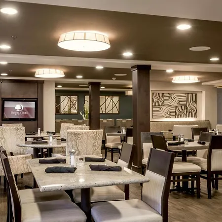 Doubletree By Hilton Montgomery Downtown-3