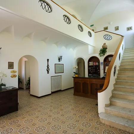 Hotel Villa Sarah-3