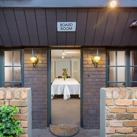 Adelaide Inn-2