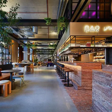 Moxy Sydney Airport-3