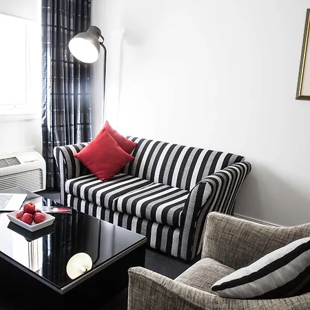 Hotel Collins-3