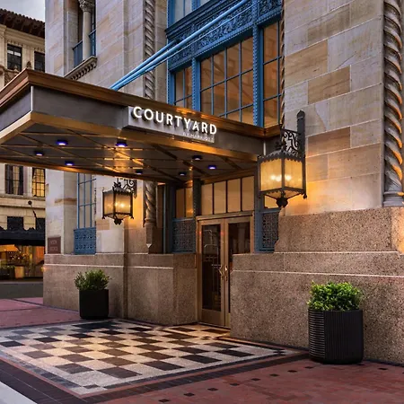 Courtyard By Marriott San Diego Downtown-3