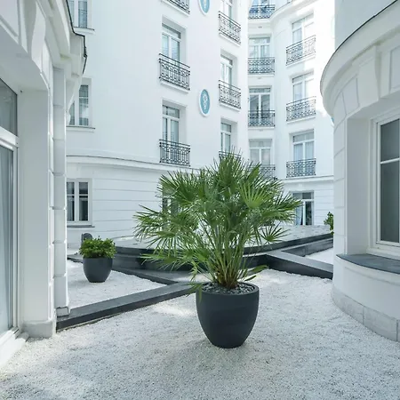 Maison Astor Paris, Curio Collection By Hilton-2
