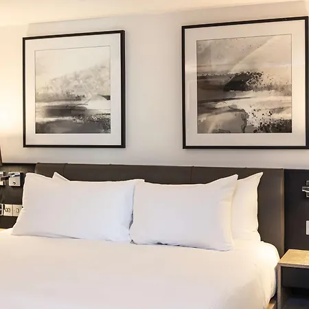 Hilton London Angel Islington-3