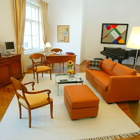 Small Luxury Hotel Altstadt Vienna-3