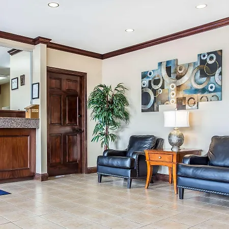 Suburban Studios Near University Of North Carolina-Charlotte-2