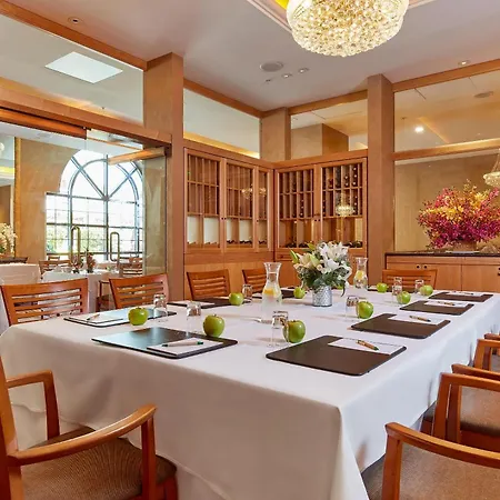 Orchard Hotel-2