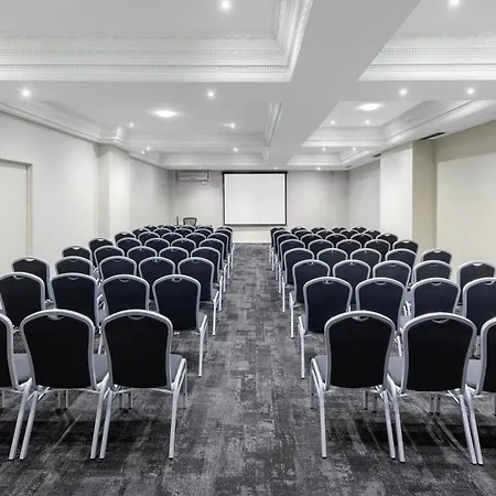 Hotel Grand Chancellor Melbourne-3