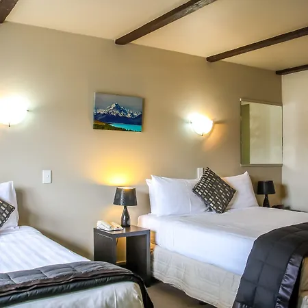 Camelot Motor Lodge-3