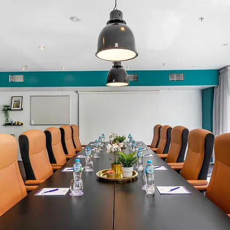 Park Regis Griffin Suites-3