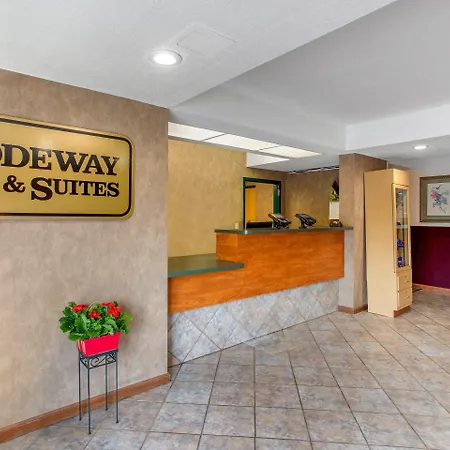 Rodeway Inn & Suites Near Outlet Mall - Asheville-3