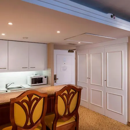 Millennium Court, Budapest - Marriott Executive Apartments-3