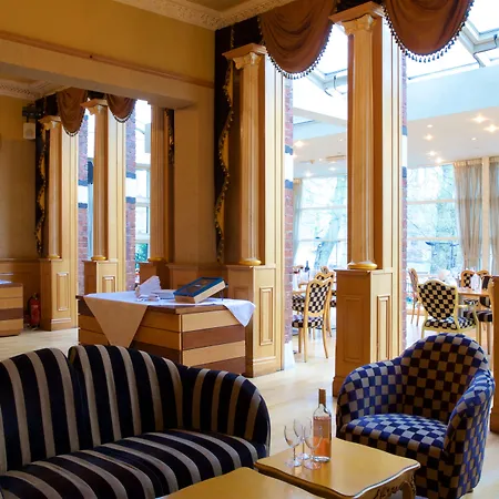 Liverpool Aigburth Hotel By Belvilla-2