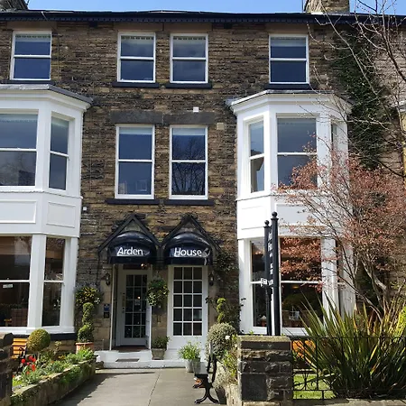 Arden House-3