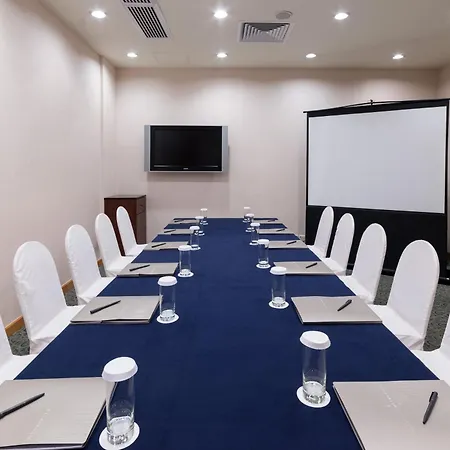 Harbour Plaza Metropolis-2