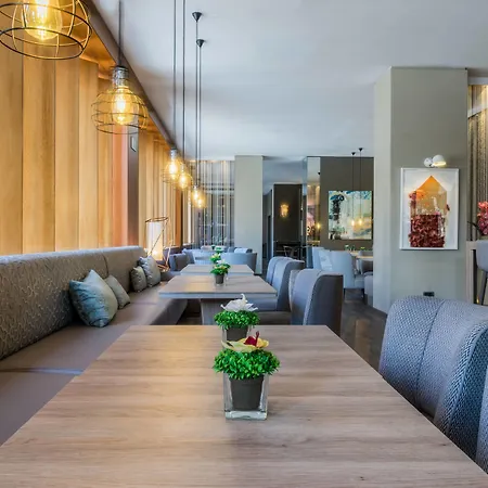 Ac Hotel Valencia By Marriott-2