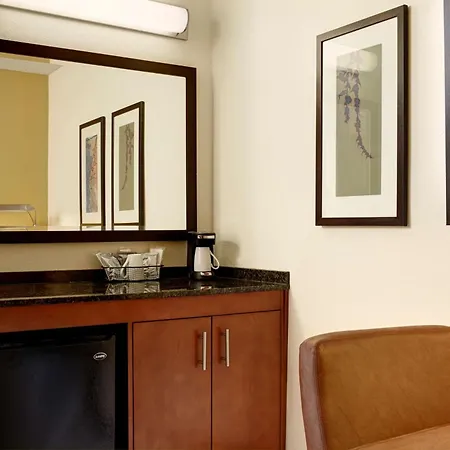 Hyatt Place Savannah Airport-3