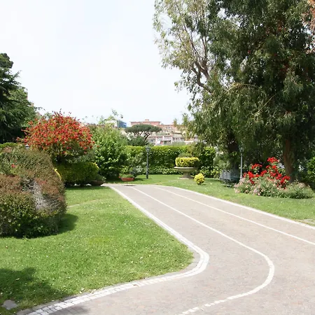 Culture Hotel Villa Capodimonte-2