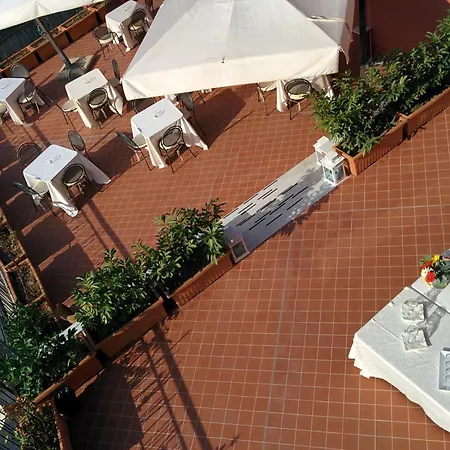 Hotel Nuvo-3